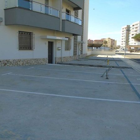 Appartement Premiere Ligne De Mer Roses Exterior photo