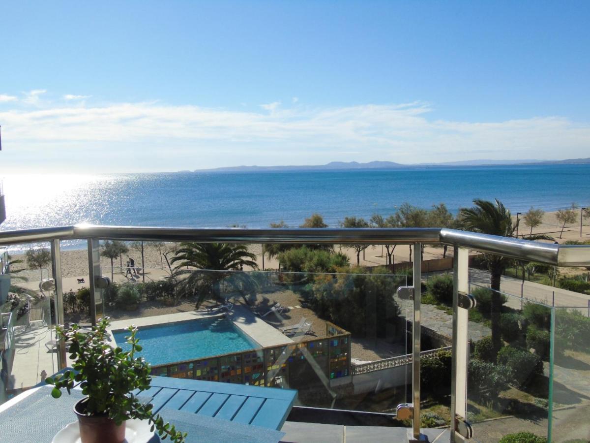 Appartement Premiere Ligne De Mer Roses Exterior photo